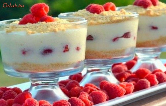 чизкейк-парфе, малиной, выпечки