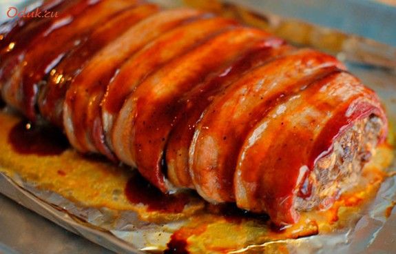 фаршированный, рулет, соусе, бекон