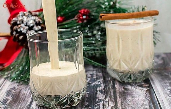 гоголь-моголь, ликером