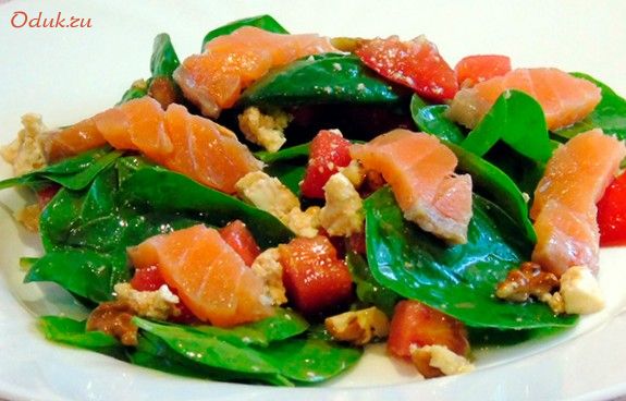салат, шпинатом, лососем