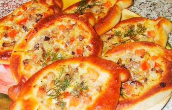 пирожки-лодочки, грибной, начинкой