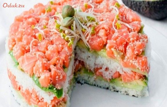 суши-торт, креветками, авокадо, пищевой суши-торт, креветками, авокадо, пищевой