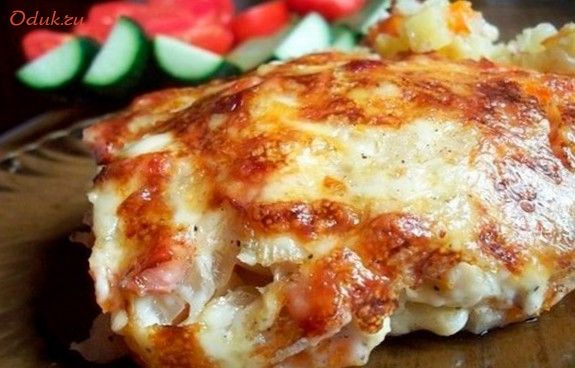 картофель, сыром, ветчиной картофель, сыром, ветчиной