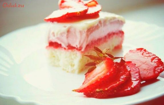 йогуртовый, торт-желе, клубникой