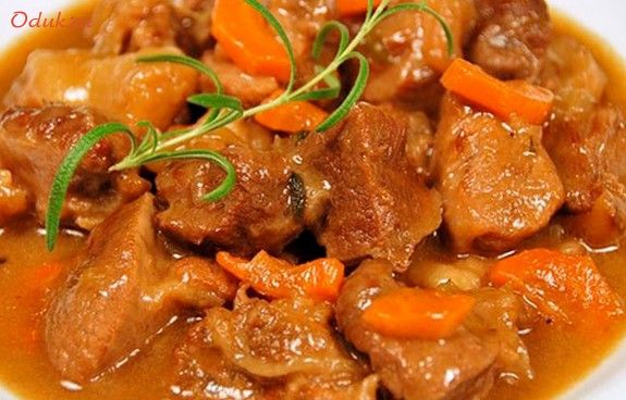 говядина, тушеная, соусе