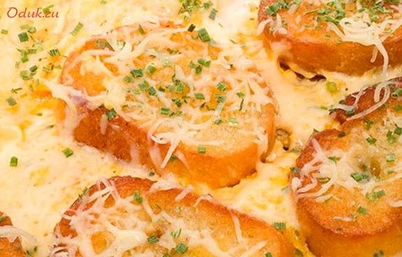 омлет, грюйером