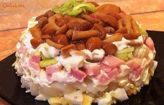 салат, ветчиной