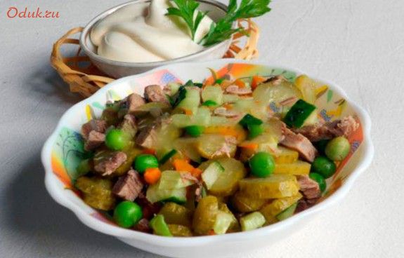 салат, околица