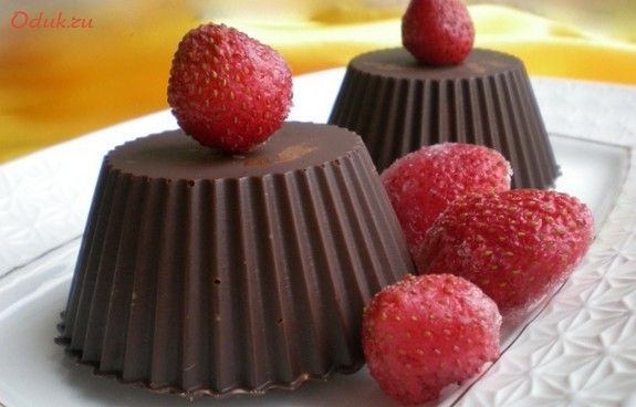 шоколадные, корзиночки, клубникой