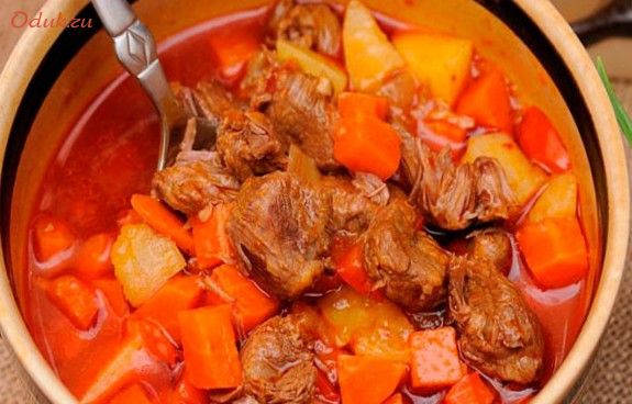 суп-гуляш, говядины, картофелем, жир, лапша