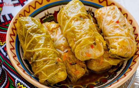 голубцы, зелень чеснок, свинина, капуста