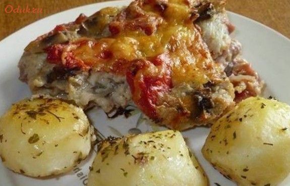свинина, овощами, соусом свинина, овощами, соусом
