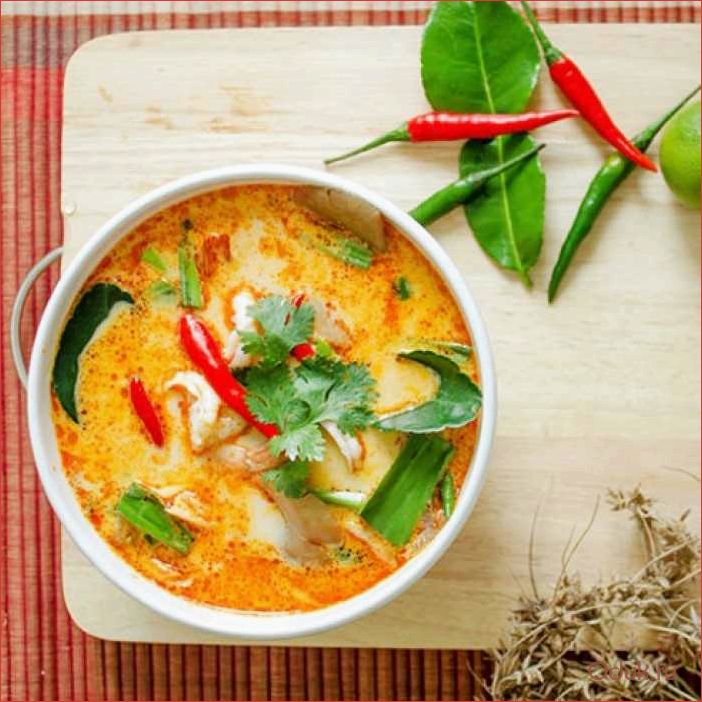 Тайский суп: ароматный и острый вкус в каждой ложке