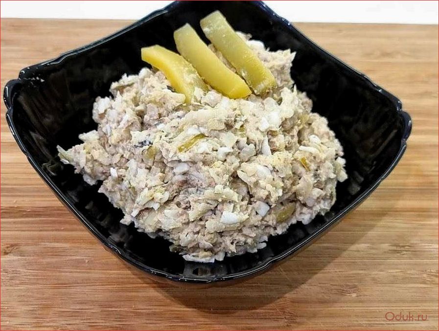 Шпротный салат-намазка — легкий и вкусный рецепт для приятного ужина или праздничного стола 